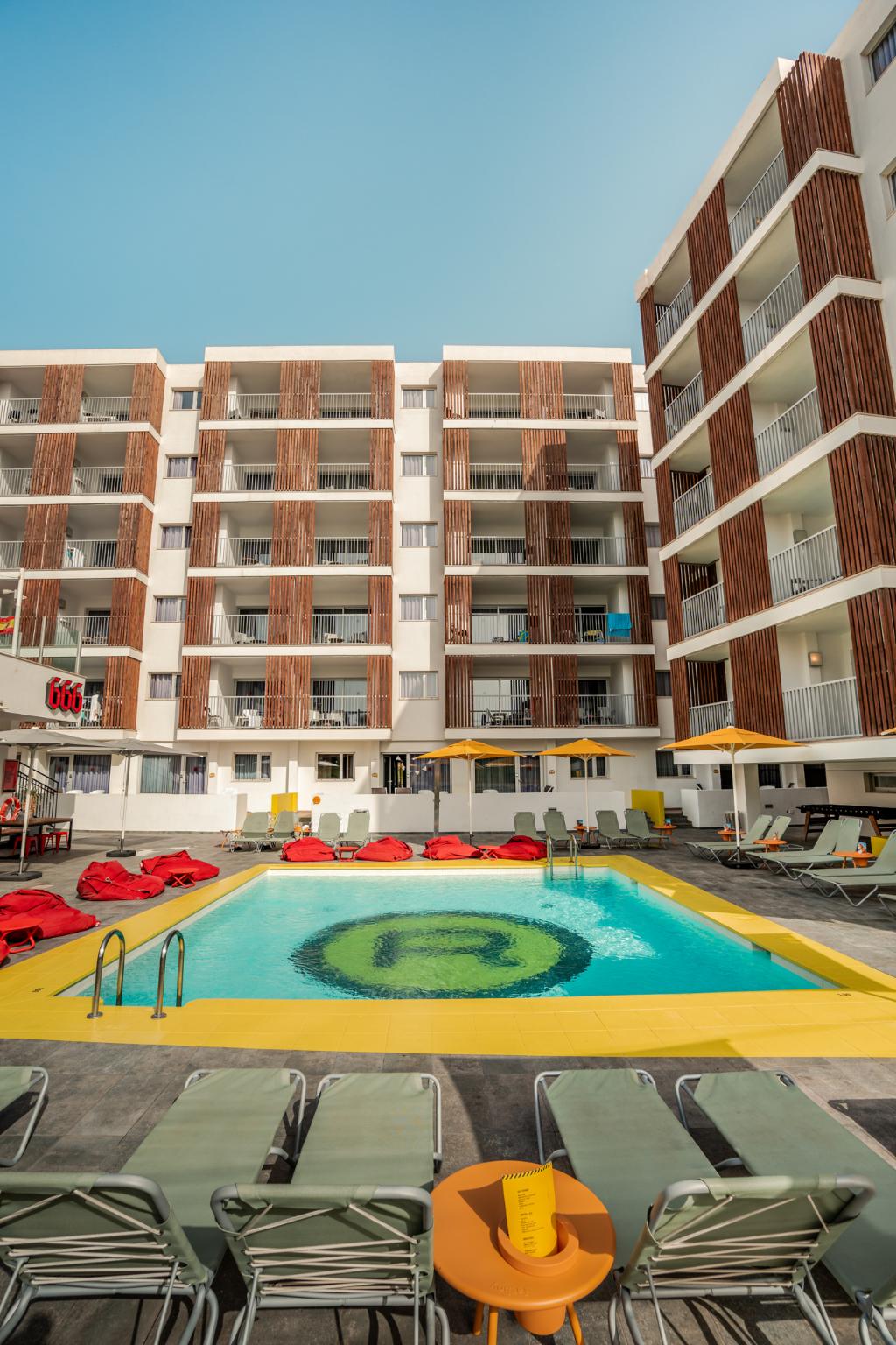 Ryans Ibiza Apartments Ibiza-stad 3 sterren