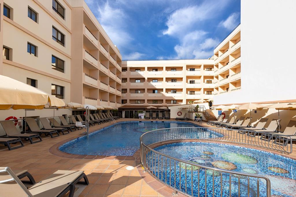 Invisa Hotel La Cala Santa Eulalia del Río 4 sterren